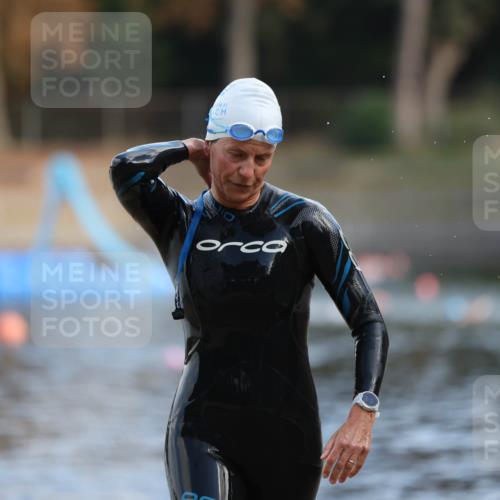 14.09.2025 - Stadtparktriathlon Michael Strokosch http://msf.ph/oto/8869923 14.09.2025 11:09:58 Schwimmen 940, 1016 meine-sportfotos.de