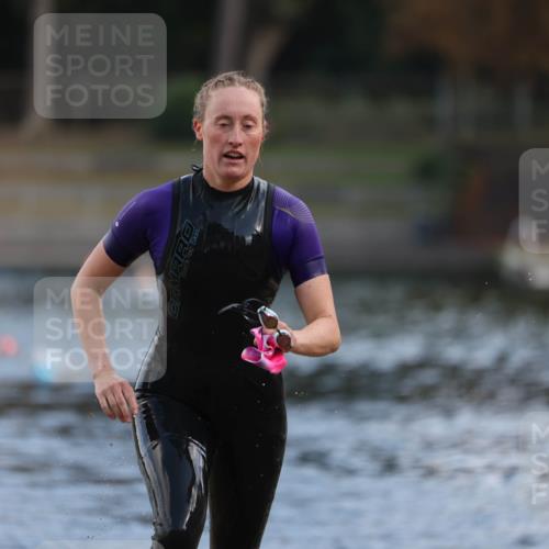 14.09.2025 - Stadtparktriathlon Michael Strokosch http://msf.ph/oto/8869945 14.09.2025 11:10:21 Schwimmen 943 meine-sportfotos.de