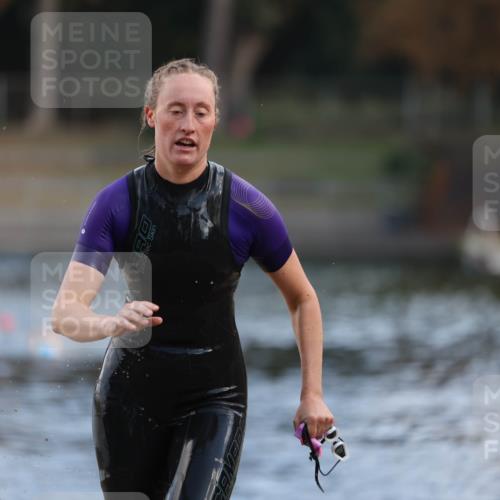 14.09.2025 - Stadtparktriathlon Michael Strokosch http://msf.ph/oto/8869946 14.09.2025 11:10:22 Schwimmen 943 meine-sportfotos.de