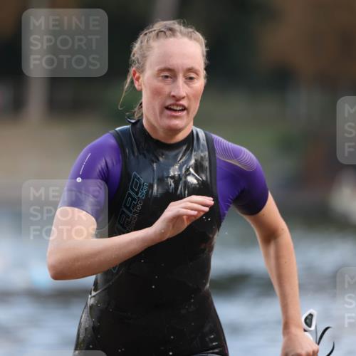 14.09.2025 - Stadtparktriathlon Michael Strokosch http://msf.ph/oto/8869949 14.09.2025 11:10:22 Schwimmen 943 meine-sportfotos.de
