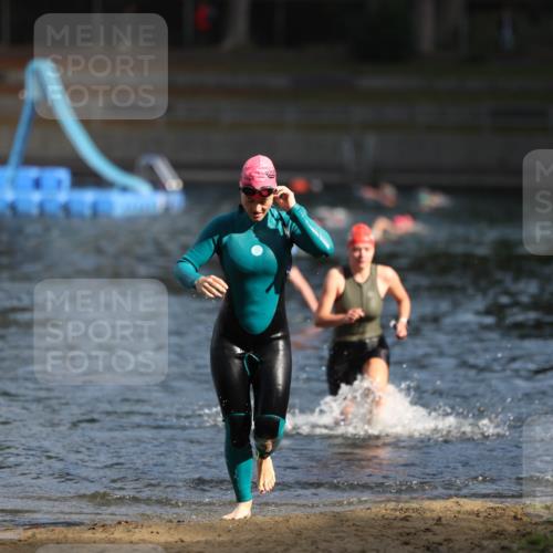 14.09.2025 - Stadtparktriathlon Michael Strokosch http://msf.ph/oto/8869980 14.09.2025 11:10:50 Schwimmen 950, 961, 967, 968, 995 meine-sportfotos.de