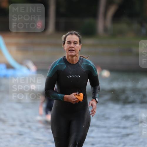 14.09.2025 - Stadtparktriathlon Michael Strokosch http://msf.ph/oto/8870010 14.09.2025 11:10:58 Schwimmen 926, 950, 968, 995 meine-sportfotos.de