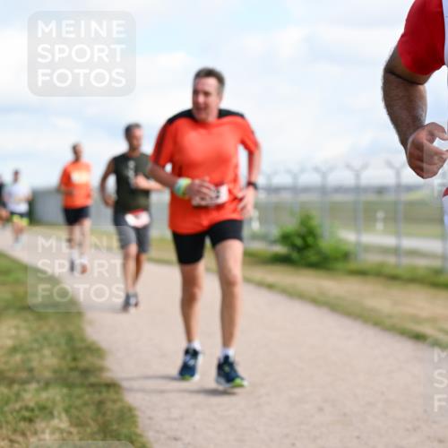 14.09.2025 - Airport Race Dr. Thomas Lammeyer http://msf.ph/oto/8870088 14.09.2025 12:14:32 Laufen 42, 403 meine-sportfotos.de