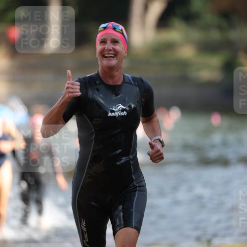 14.09.2025 - Stadtparktriathlon Michael Strokosch http://msf.ph/oto/8870132 14.09.2025 11:12:00 Schwimmen 930, 955, 993, 1011 meine-sportfotos.de