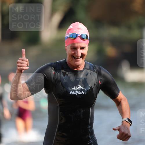 14.09.2025 - Stadtparktriathlon Michael Strokosch http://msf.ph/oto/8870137 14.09.2025 11:12:01 Schwimmen 930, 955, 993, 1011 meine-sportfotos.de