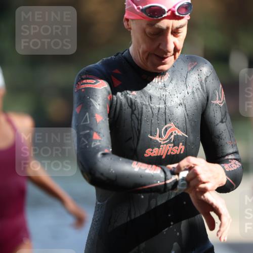 14.09.2025 - Stadtparktriathlon Michael Strokosch http://msf.ph/oto/8870157 14.09.2025 11:12:08 Schwimmen 930, 993, 1011 meine-sportfotos.de