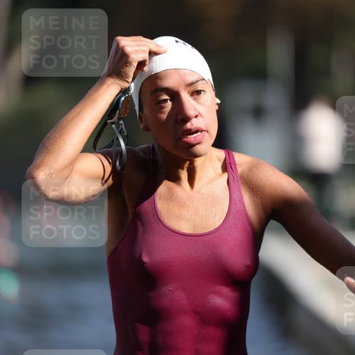 14.09.2025 - Stadtparktriathlon Michael Strokosch http://msf.ph/oto/8870160 14.09.2025 11:12:09 Schwimmen 930, 993, 1011 meine-sportfotos.de