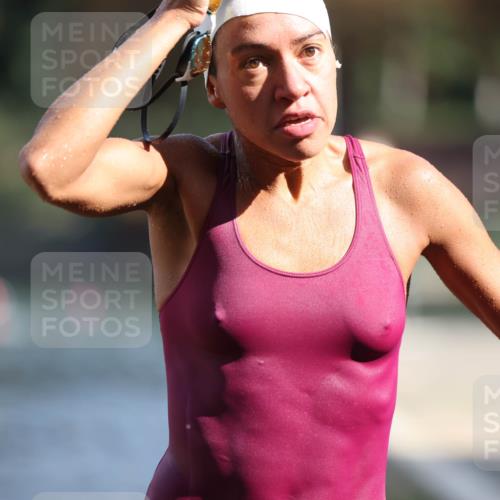 14.09.2025 - Stadtparktriathlon Michael Strokosch http://msf.ph/oto/8870162 14.09.2025 11:12:10 Schwimmen 930, 993, 1011 meine-sportfotos.de