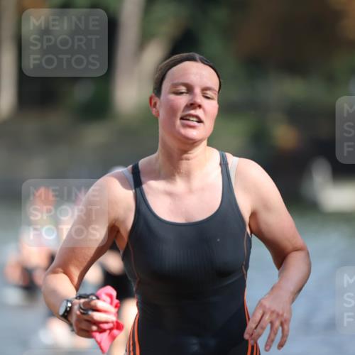 14.09.2025 - Stadtparktriathlon Michael Strokosch http://msf.ph/oto/8870249 14.09.2025 11:12:48 Schwimmen 925, 935, 979, 984, 996, 1015 meine-sportfotos.de