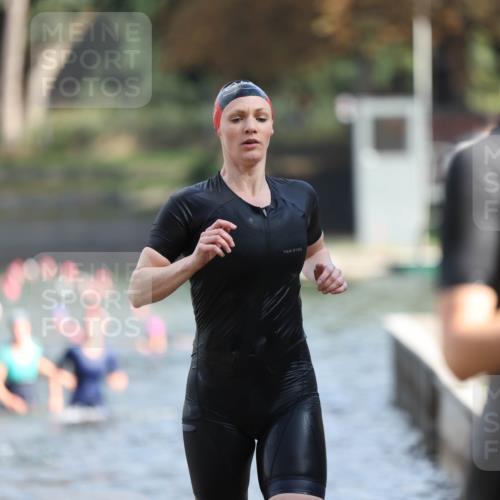 14.09.2025 - Stadtparktriathlon Michael Strokosch http://msf.ph/oto/8870274 14.09.2025 11:12:55 Schwimmen 925, 935, 969, 984, 996, 1009, 1020 meine-sportfotos.de