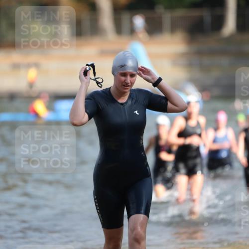 14.09.2025 - Stadtparktriathlon Michael Strokosch http://msf.ph/oto/8870281 14.09.2025 11:12:57 Schwimmen 925, 935, 969, 984, 996, 1006, 1009, 1020 meine-sportfotos.de