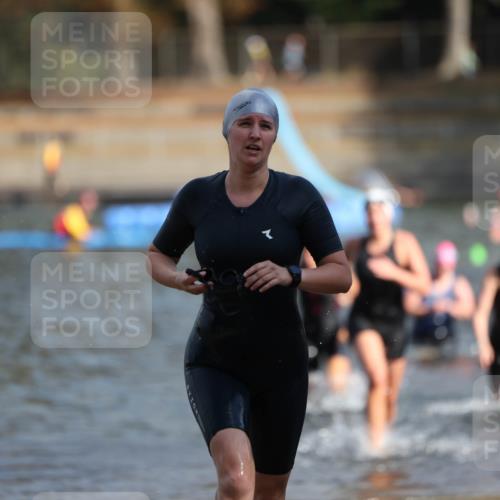 14.09.2025 - Stadtparktriathlon Michael Strokosch http://msf.ph/oto/8870283 14.09.2025 11:12:58 Schwimmen 925, 947, 969, 984, 996, 1006, 1009, 1020 meine-sportfotos.de
