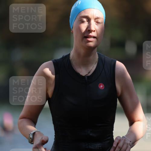 14.09.2025 - Stadtparktriathlon Michael Strokosch http://msf.ph/oto/8870311 14.09.2025 11:13:06 Schwimmen 945, 947, 969, 990, 1001, 1006, 1009, 1020 meine-sportfotos.de