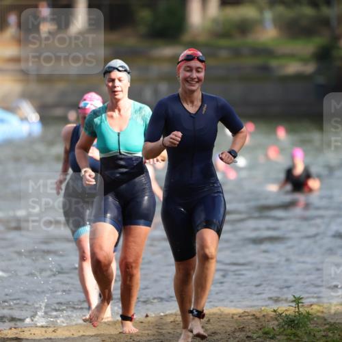 14.09.2025 - Stadtparktriathlon Michael Strokosch http://msf.ph/oto/8870313 14.09.2025 11:13:07 Schwimmen 945, 947, 969, 990, 1001, 1006, 1020 meine-sportfotos.de