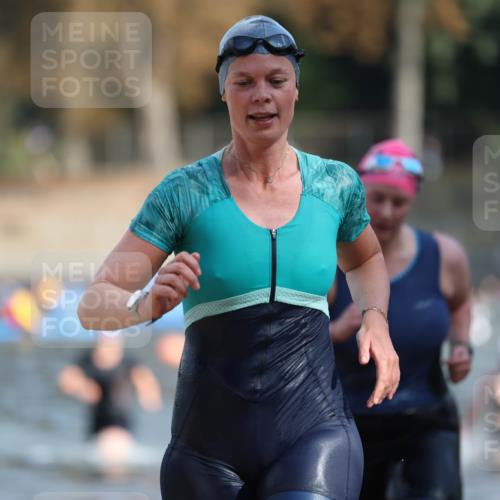 14.09.2025 - Stadtparktriathlon Michael Strokosch http://msf.ph/oto/8870327 14.09.2025 11:13:10 Schwimmen 927, 945, 947, 990, 1001, 1006 meine-sportfotos.de
