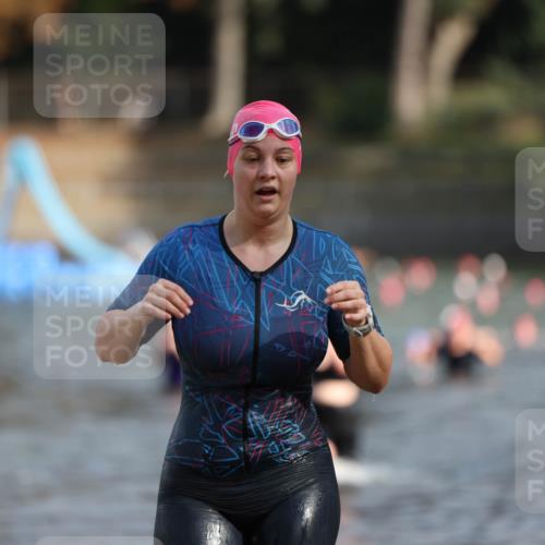 14.09.2025 - Stadtparktriathlon Michael Strokosch http://msf.ph/oto/8870333 14.09.2025 11:13:13 Schwimmen 927, 945, 947, 990, 1001, 1006 meine-sportfotos.de