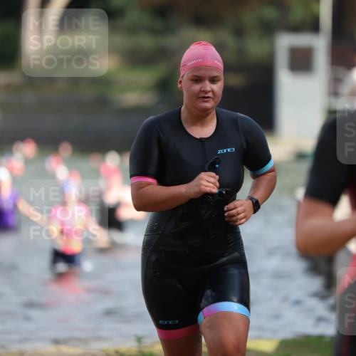 14.09.2025 - Stadtparktriathlon Michael Strokosch http://msf.ph/oto/8870373 14.09.2025 11:13:32 Schwimmen 937, 938, 944, 960, 975, 981, 1018 meine-sportfotos.de