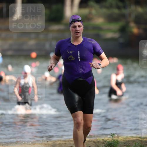 14.09.2025 - Stadtparktriathlon Michael Strokosch http://msf.ph/oto/8870379 14.09.2025 11:13:34 Schwimmen 937, 938, 944, 960, 975, 981, 982, 1018 meine-sportfotos.de
