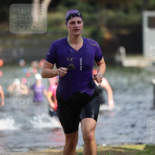 14.09.2025 - Stadtparktriathlon Michael Strokosch http://msf.ph/oto/8870383 14.09.2025 11:13:34 Schwimmen 937, 938, 944, 960, 975, 981, 982, 1018 meine-sportfotos.de