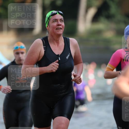 14.09.2025 - Stadtparktriathlon Michael Strokosch http://msf.ph/oto/8870414 14.09.2025 11:13:42 Schwimmen 937, 938, 960, 981, 982 meine-sportfotos.de