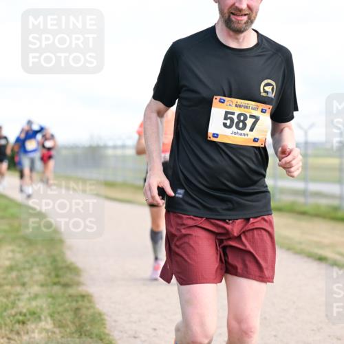 14.09.2025 - Airport Race Dr. Thomas Lammeyer http://msf.ph/oto/8870428 14.09.2025 12:14:54 Laufen 000, 587, 2022 meine-sportfotos.de
