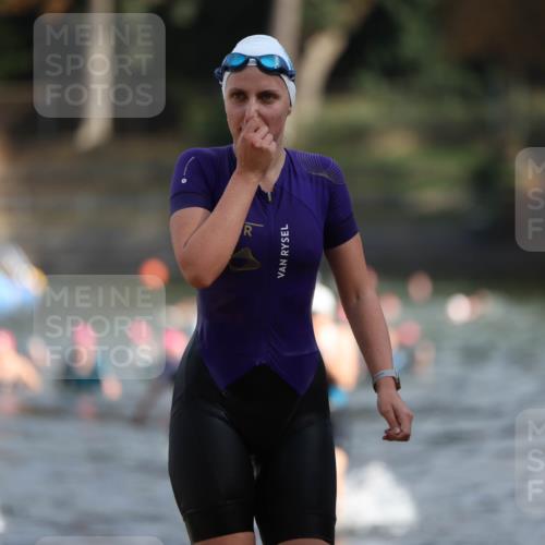 14.09.2025 - Stadtparktriathlon Michael Strokosch http://msf.ph/oto/8870438 14.09.2025 11:13:57 Schwimmen 929, 949, 1002, 1007 meine-sportfotos.de