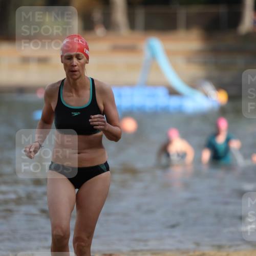 14.09.2025 - Stadtparktriathlon Michael Strokosch http://msf.ph/oto/8870460 14.09.2025 11:14:04 Schwimmen 929, 949, 1007, 1017 meine-sportfotos.de