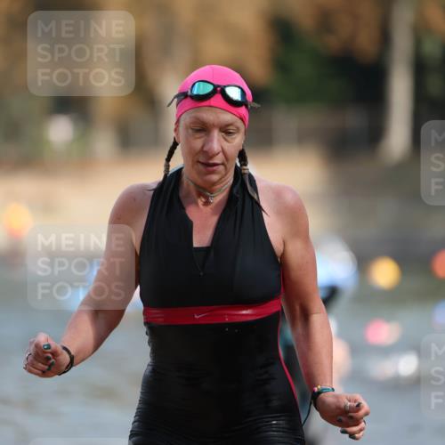 14.09.2025 - Stadtparktriathlon Michael Strokosch http://msf.ph/oto/8870487 14.09.2025 11:14:14 Schwimmen 964, 978, 989, 997, 1017 meine-sportfotos.de