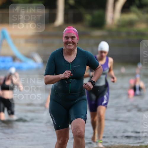 14.09.2025 - Stadtparktriathlon Michael Strokosch http://msf.ph/oto/8870534 14.09.2025 11:14:29 Schwimmen 939, 941, 946, 966 meine-sportfotos.de