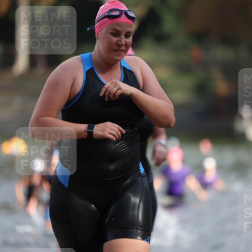 14.09.2025 - Stadtparktriathlon Michael Strokosch http://msf.ph/oto/8870575 14.09.2025 11:14:48 Schwimmen 936, 952, 957, 958, 963, 970 meine-sportfotos.de