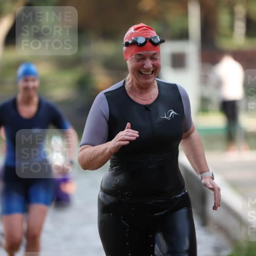 14.09.2025 - Stadtparktriathlon Michael Strokosch http://msf.ph/oto/8870606 14.09.2025 11:14:55 Schwimmen 936, 952, 963, 974, 980, 998, 1014 meine-sportfotos.de