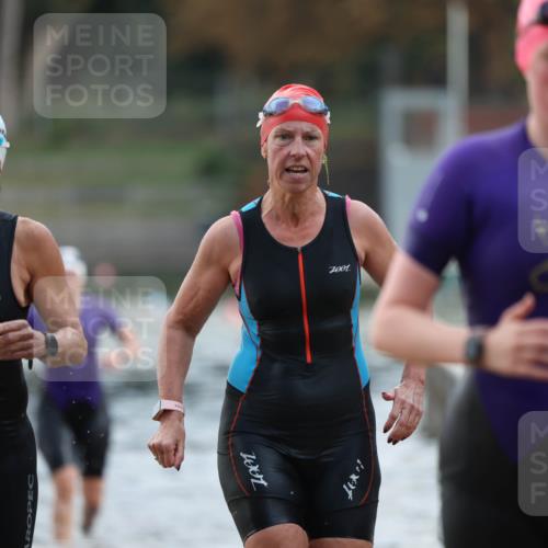 14.09.2025 - Stadtparktriathlon Michael Strokosch http://msf.ph/oto/8870633 14.09.2025 11:15:05 Schwimmen 948, 974, 980, 998, 1008, 1014 meine-sportfotos.de