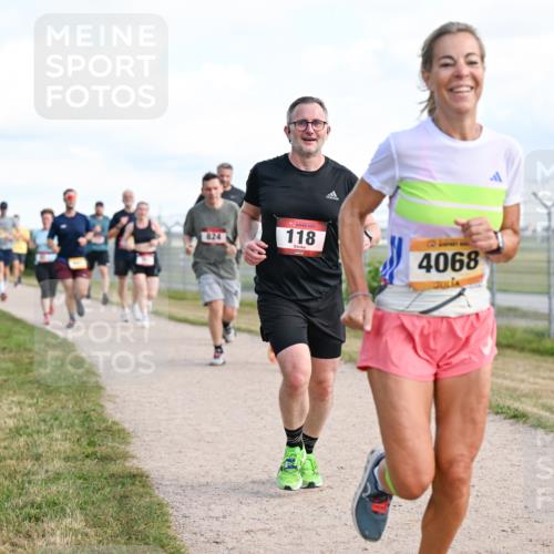 14.09.2025 - Airport Race Dr. Thomas Lammeyer http://msf.ph/oto/8870638 14.09.2025 12:15:08 Laufen 824, 118, 4068, 18 meine-sportfotos.de