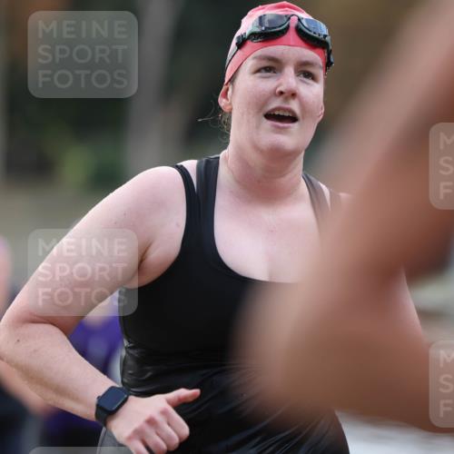 14.09.2025 - Stadtparktriathlon Michael Strokosch http://msf.ph/oto/8870642 14.09.2025 11:15:09 Schwimmen 948, 974, 980, 998, 1008 meine-sportfotos.de