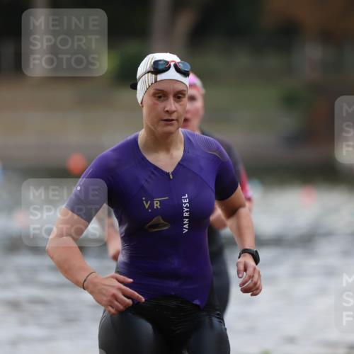 14.09.2025 - Stadtparktriathlon Michael Strokosch http://msf.ph/oto/8870649 14.09.2025 11:15:10 Schwimmen 948, 974, 980, 998, 1008 meine-sportfotos.de