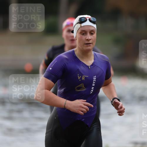 14.09.2025 - Stadtparktriathlon Michael Strokosch http://msf.ph/oto/8870651 14.09.2025 11:15:11 Schwimmen 948, 974, 980, 1008 meine-sportfotos.de