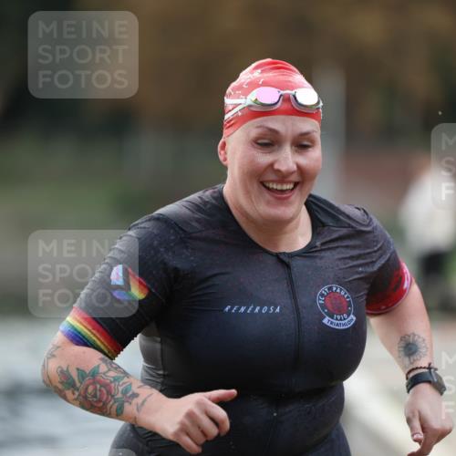 14.09.2025 - Stadtparktriathlon Michael Strokosch http://msf.ph/oto/8870659 14.09.2025 11:15:12 Schwimmen 948, 1008 meine-sportfotos.de