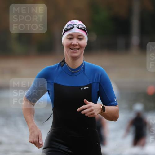 14.09.2025 - Stadtparktriathlon Michael Strokosch http://msf.ph/oto/8870706 14.09.2025 11:15:44 Schwimmen 924, 994, 1005 meine-sportfotos.de