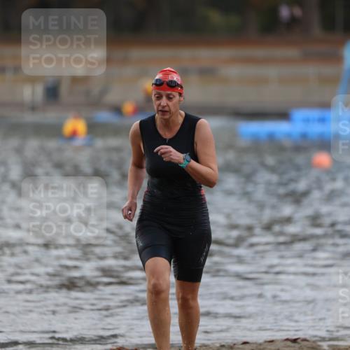 14.09.2025 - Stadtparktriathlon Michael Strokosch http://msf.ph/oto/8870732 14.09.2025 11:15:53 Schwimmen 924, 1005 meine-sportfotos.de