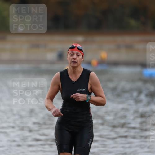 14.09.2025 - Stadtparktriathlon Michael Strokosch http://msf.ph/oto/8870735 14.09.2025 11:15:54 Schwimmen 924, 1005 meine-sportfotos.de