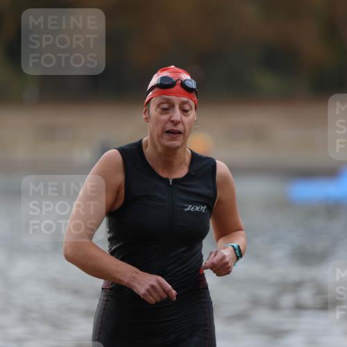 14.09.2025 - Stadtparktriathlon Michael Strokosch http://msf.ph/oto/8870743 14.09.2025 11:15:56 Schwimmen 924, 1005 meine-sportfotos.de