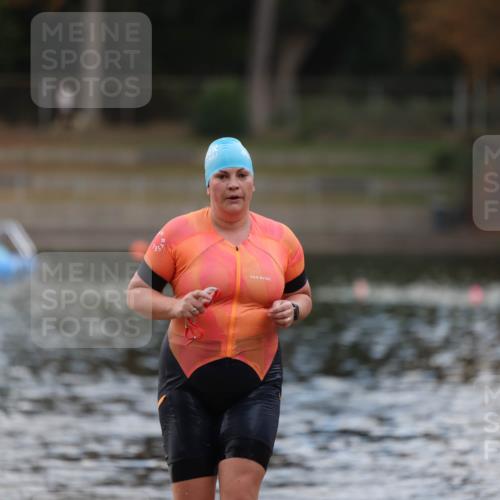 14.09.2025 - Stadtparktriathlon Michael Strokosch http://msf.ph/oto/8870756 14.09.2025 11:16:22 Schwimmen 986 meine-sportfotos.de