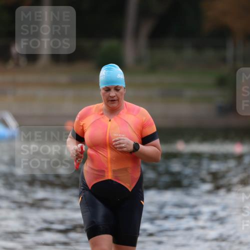 14.09.2025 - Stadtparktriathlon Michael Strokosch http://msf.ph/oto/8870757 14.09.2025 11:16:23 Schwimmen 986 meine-sportfotos.de