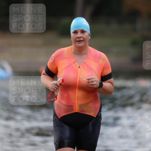14.09.2025 - Stadtparktriathlon Michael Strokosch http://msf.ph/oto/8870764 14.09.2025 11:16:24 Schwimmen 986 meine-sportfotos.de