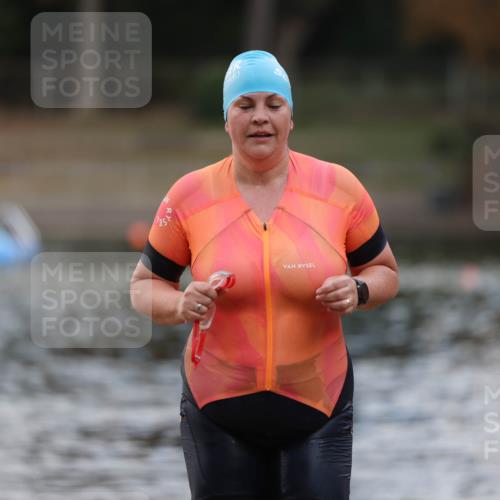 14.09.2025 - Stadtparktriathlon Michael Strokosch http://msf.ph/oto/8870765 14.09.2025 11:16:24 Schwimmen 986 meine-sportfotos.de