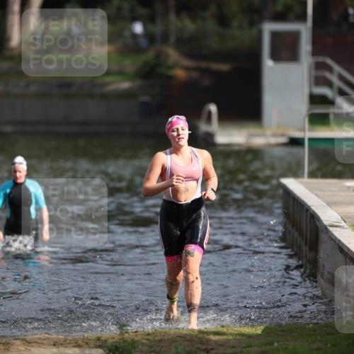 14.09.2025 - Stadtparktriathlon Michael Strokosch http://msf.ph/oto/8870773 14.09.2025 11:17:26 Schwimmen 931 meine-sportfotos.de