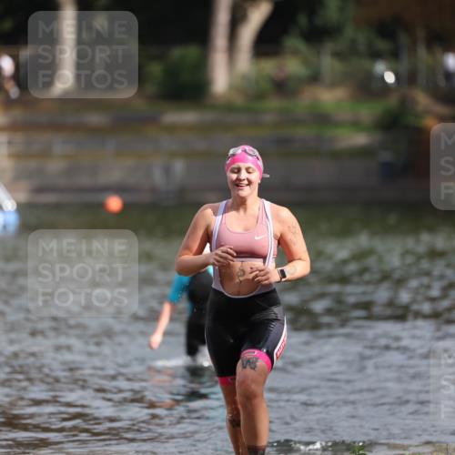 14.09.2025 - Stadtparktriathlon Michael Strokosch http://msf.ph/oto/8870777 14.09.2025 11:17:28 Schwimmen 931 meine-sportfotos.de
