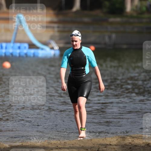 14.09.2025 - Stadtparktriathlon Michael Strokosch http://msf.ph/oto/8870798 14.09.2025 11:17:37 Schwimmen 1019 meine-sportfotos.de