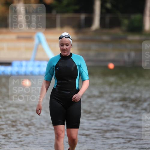14.09.2025 - Stadtparktriathlon Michael Strokosch http://msf.ph/oto/8870808 14.09.2025 11:17:39 Schwimmen 1019 meine-sportfotos.de