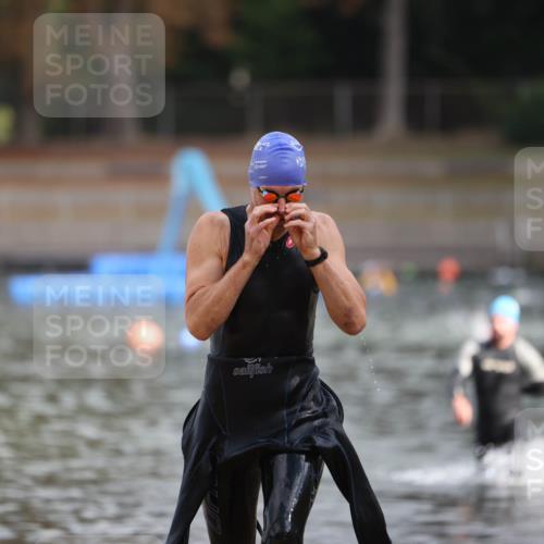 14.09.2025 - Stadtparktriathlon Michael Strokosch http://msf.ph/oto/8870870 14.09.2025 11:28:42 Schwimmen 1067, 1082 meine-sportfotos.de